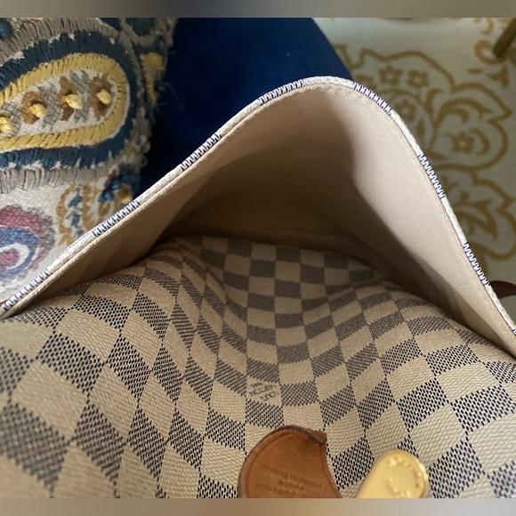 Louis Vuitton Totally - Picture 7 of 7